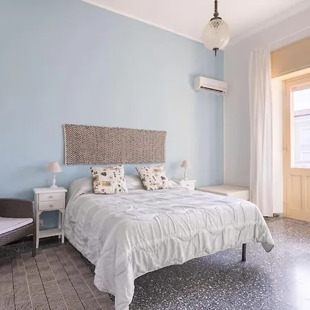 Casa Eleonora Con Parcheggio Ferienhaus *