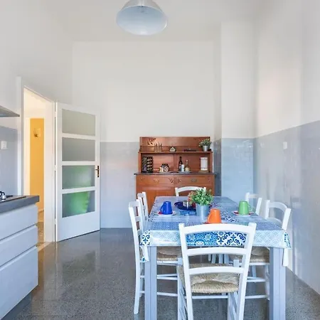 Casa Eleonora Con Parcheggio 別荘 オリスターノ